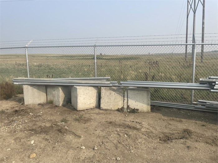 Recycled chain link fence