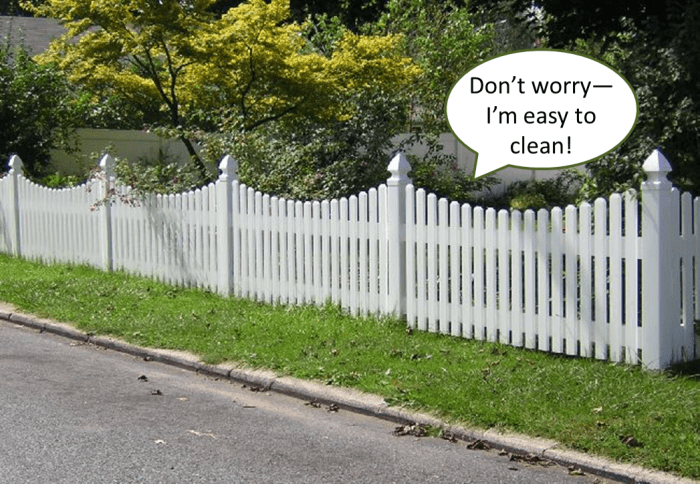 How to clean mildew from vinyl fence